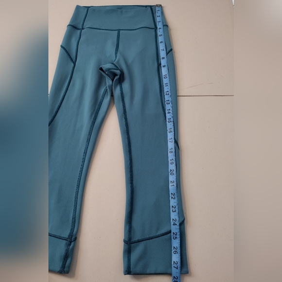 Lululemon Blue Low-Rise Cropped Ankle Length Workout Athletic Leggings Size 2 - Picture 12 of 15